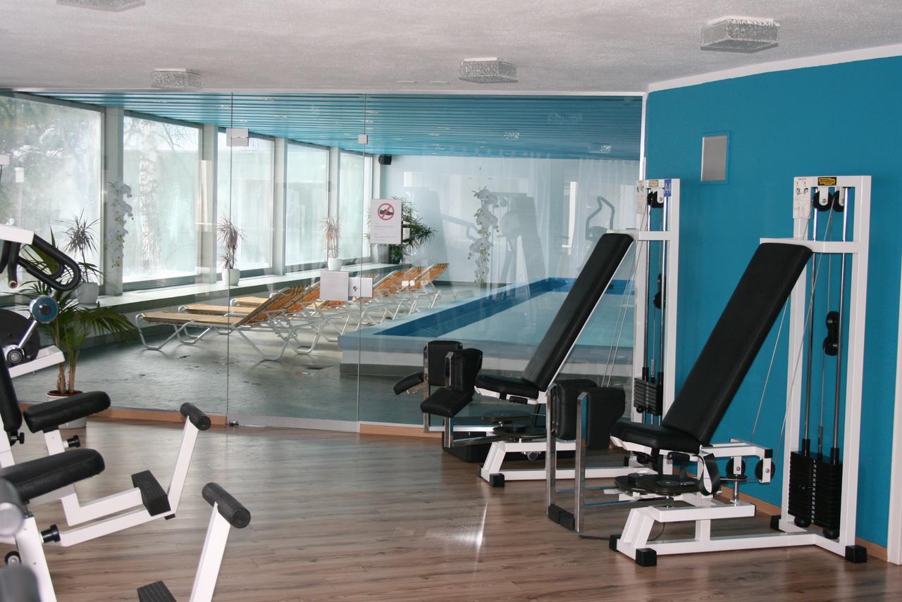 Holiday Accommodation - Swimming Pool Available Νταβός Εξωτερικό φωτογραφία